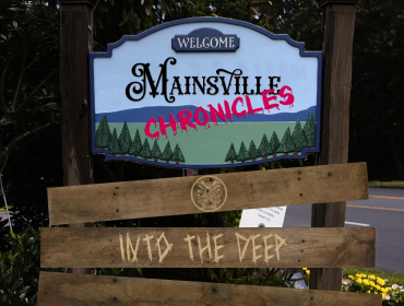 VHS (Mainsville Chronicles) - Into the Deep
